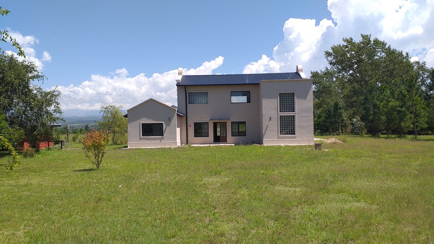 Campo de 3 ha con 2 casas y galpon en Villa Ciudad Parque COD (573)