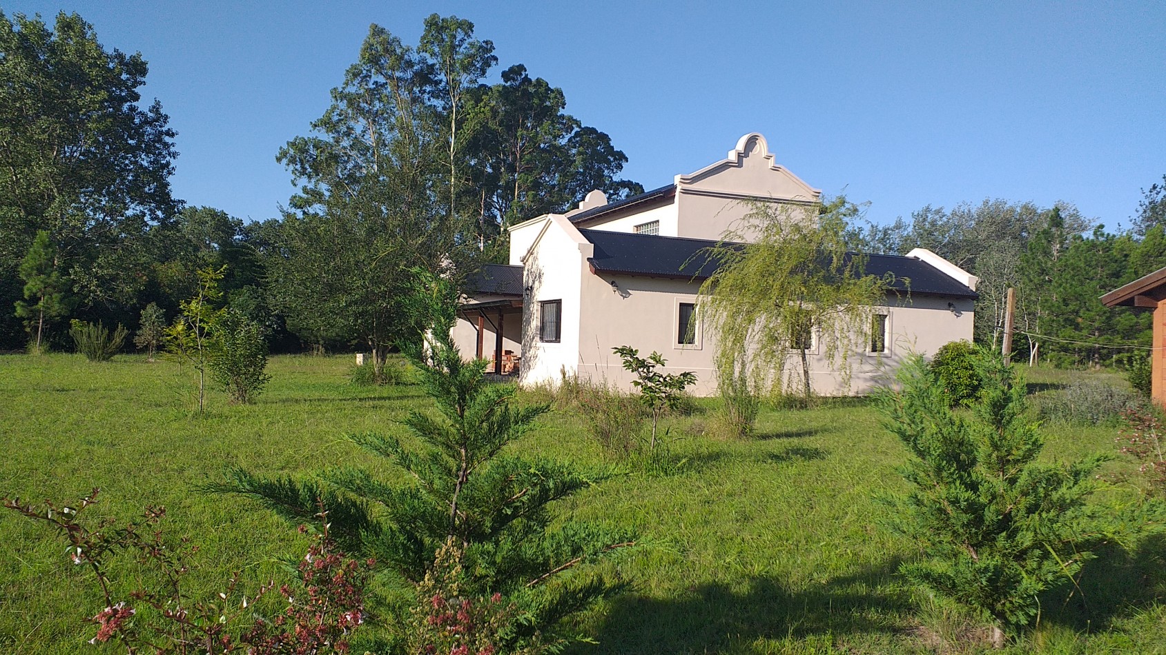 Campo de 3 ha con 2 casas y galpon en Villa Ciudad Parque COD (573)