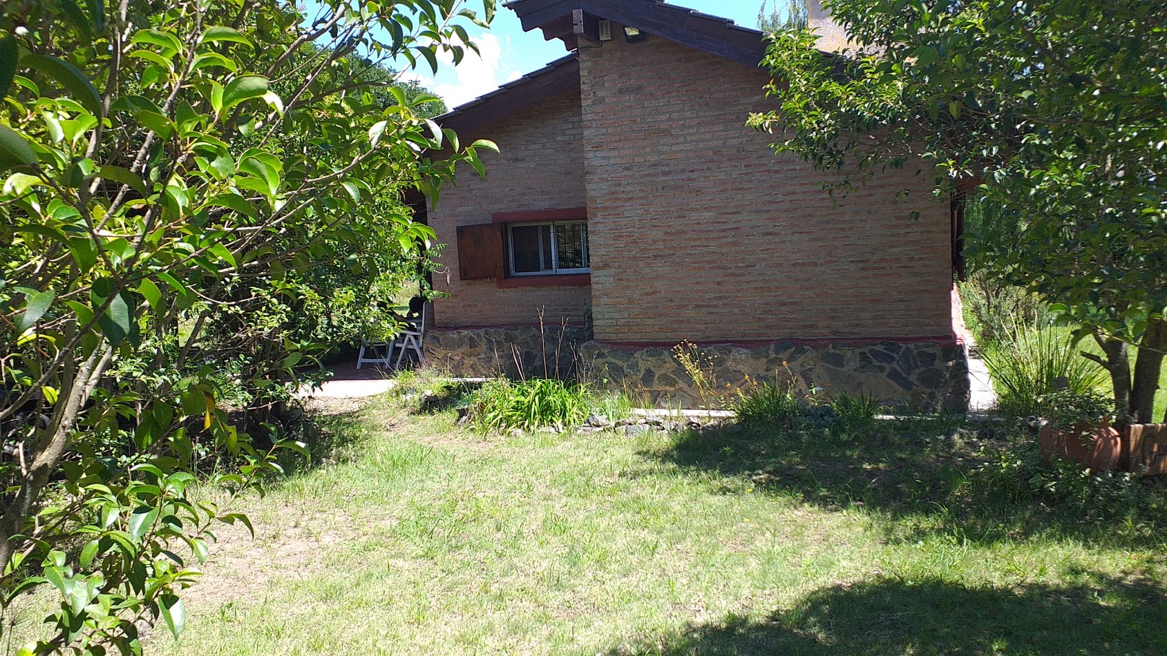 Campo de 3 ha con 2 casas y galpon en Villa Ciudad Parque COD (573)