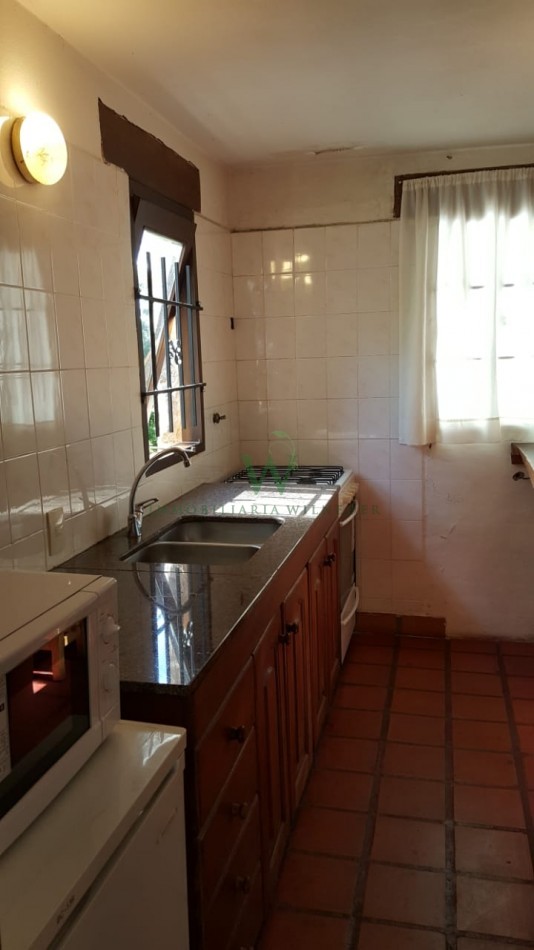 Cabaña de piedra en Villa Berna de 123m2  , con  amplio parque