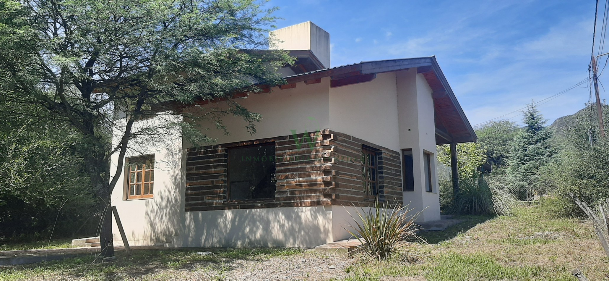  Casa 4 dormitorios, 2 baños, Barrio Villa Castelar ( COD 463)