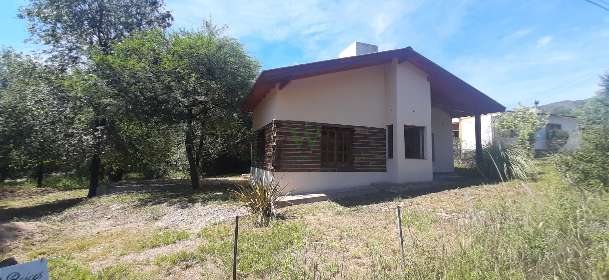  Casa 4 dormitorios, 2 baños, Barrio Villa Castelar ( COD 463)
