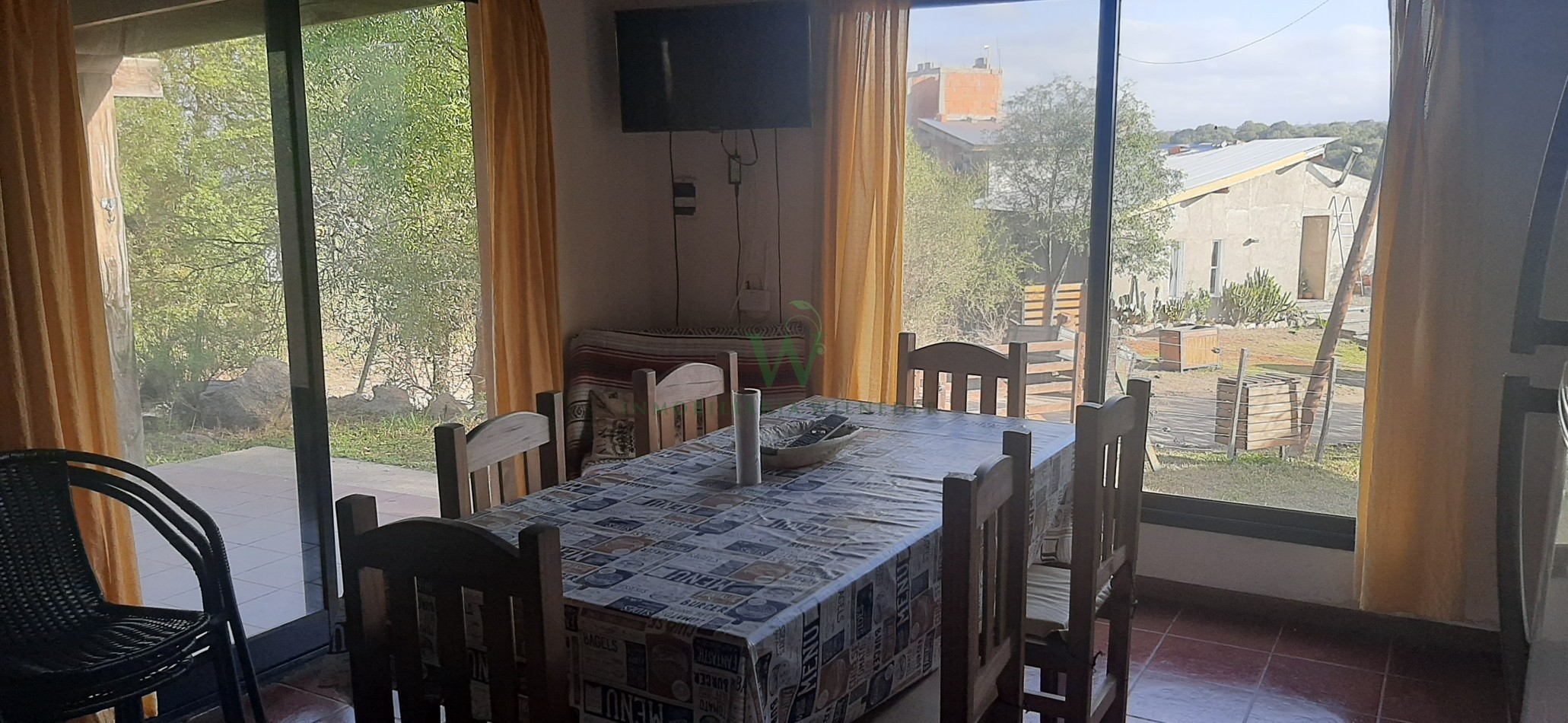 Dos viviendas con piscina, Barrio Las Lagunitas. (COD 630)