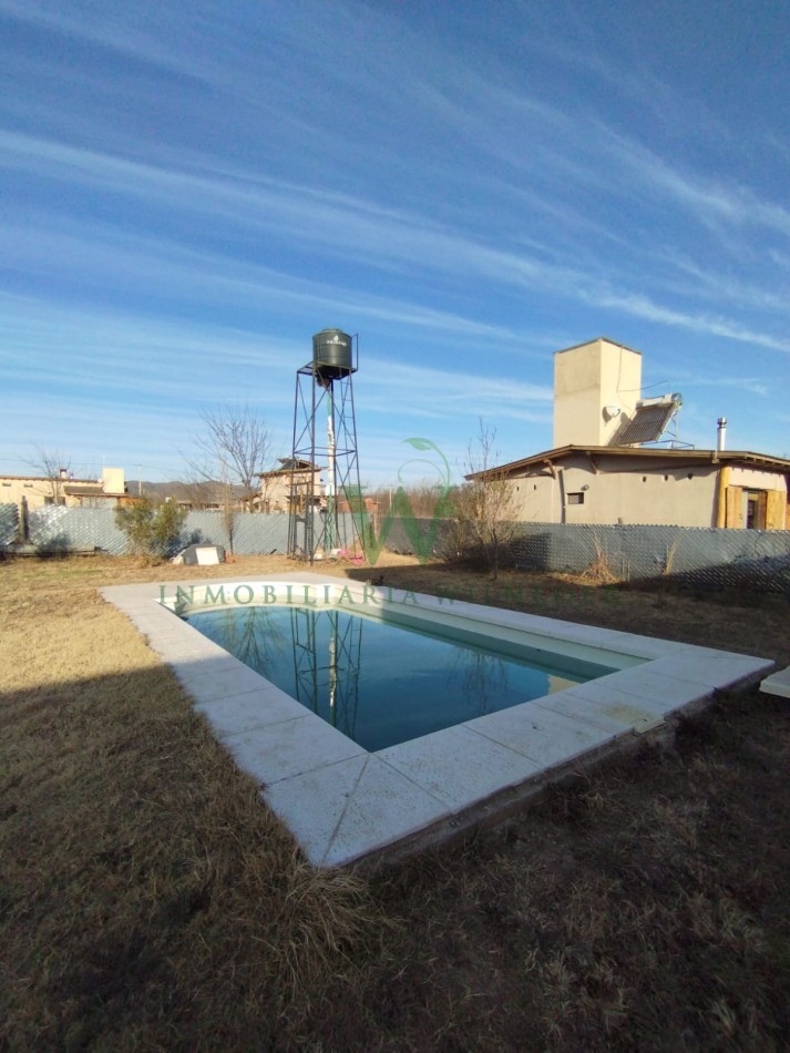 COD 662- Vivienda 2 dormitorios, Barrio La Florida, con piscina.