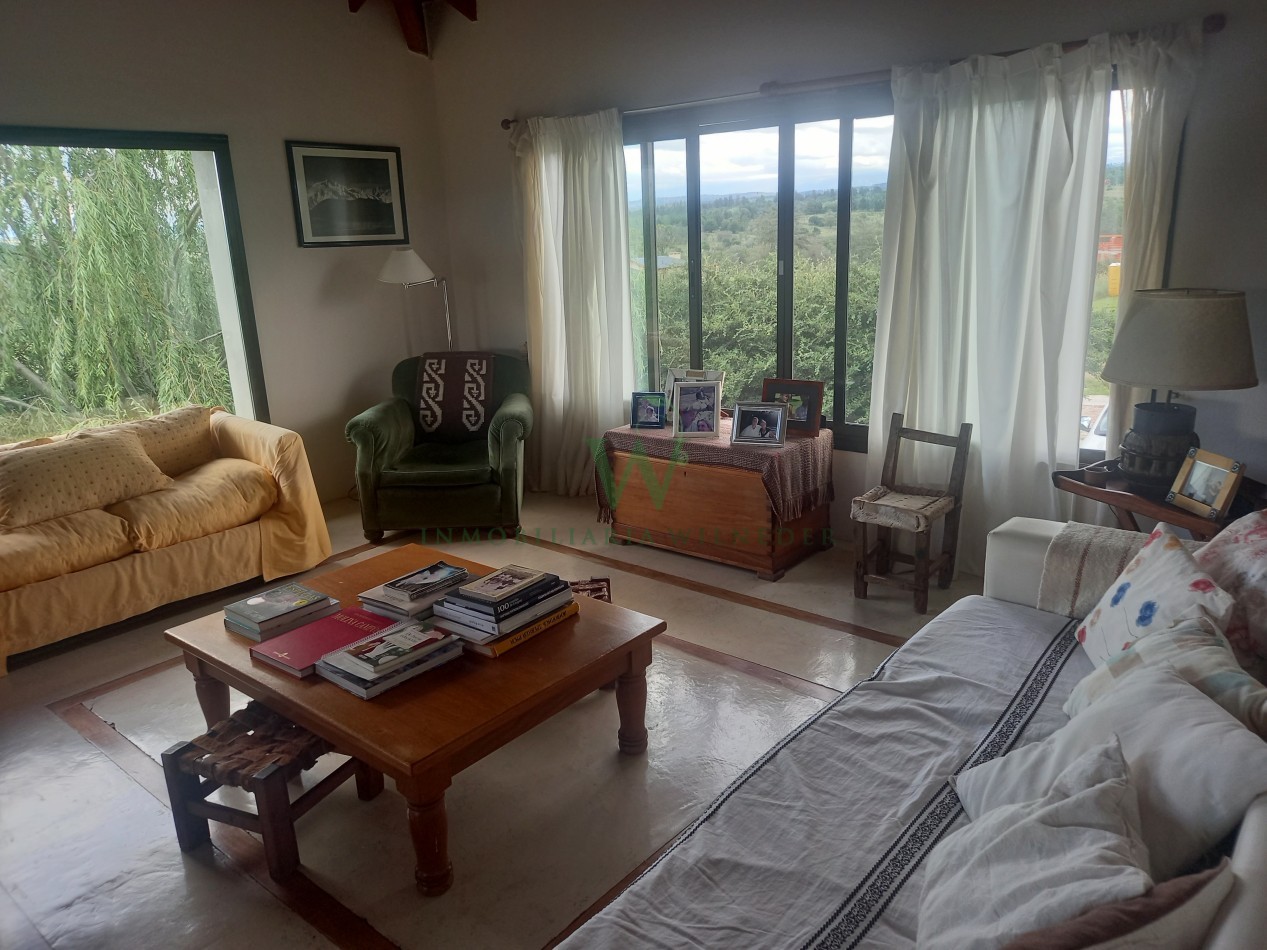 Casa en Club de Campo Altos del Corral de 343m2 , 5 dormitorios (COD 629)