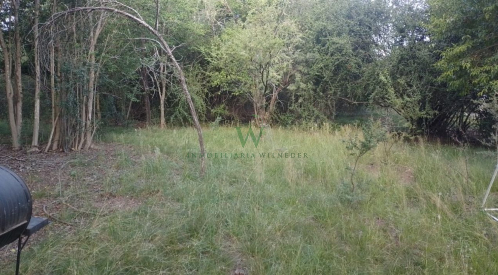 COD 01-1230- Terreno 1.800m2 sobre pasaje privado