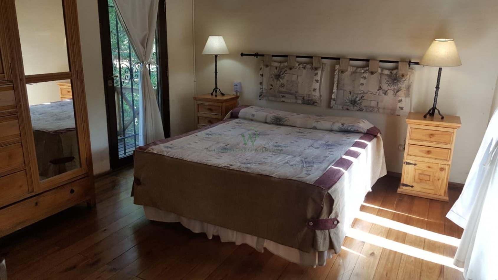 Cabaña de piedra en Villa Berna de 123m2  , con  amplio parque