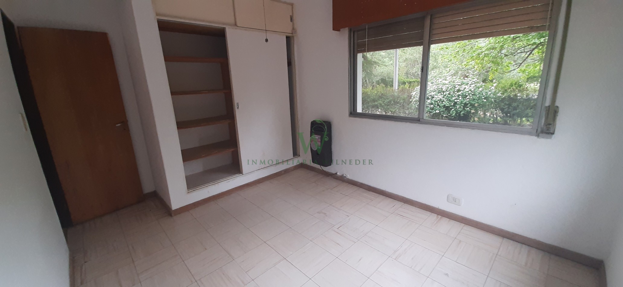 En venta 2 casas sobre terreno de 1300m2- Gas natural. (COD 477)