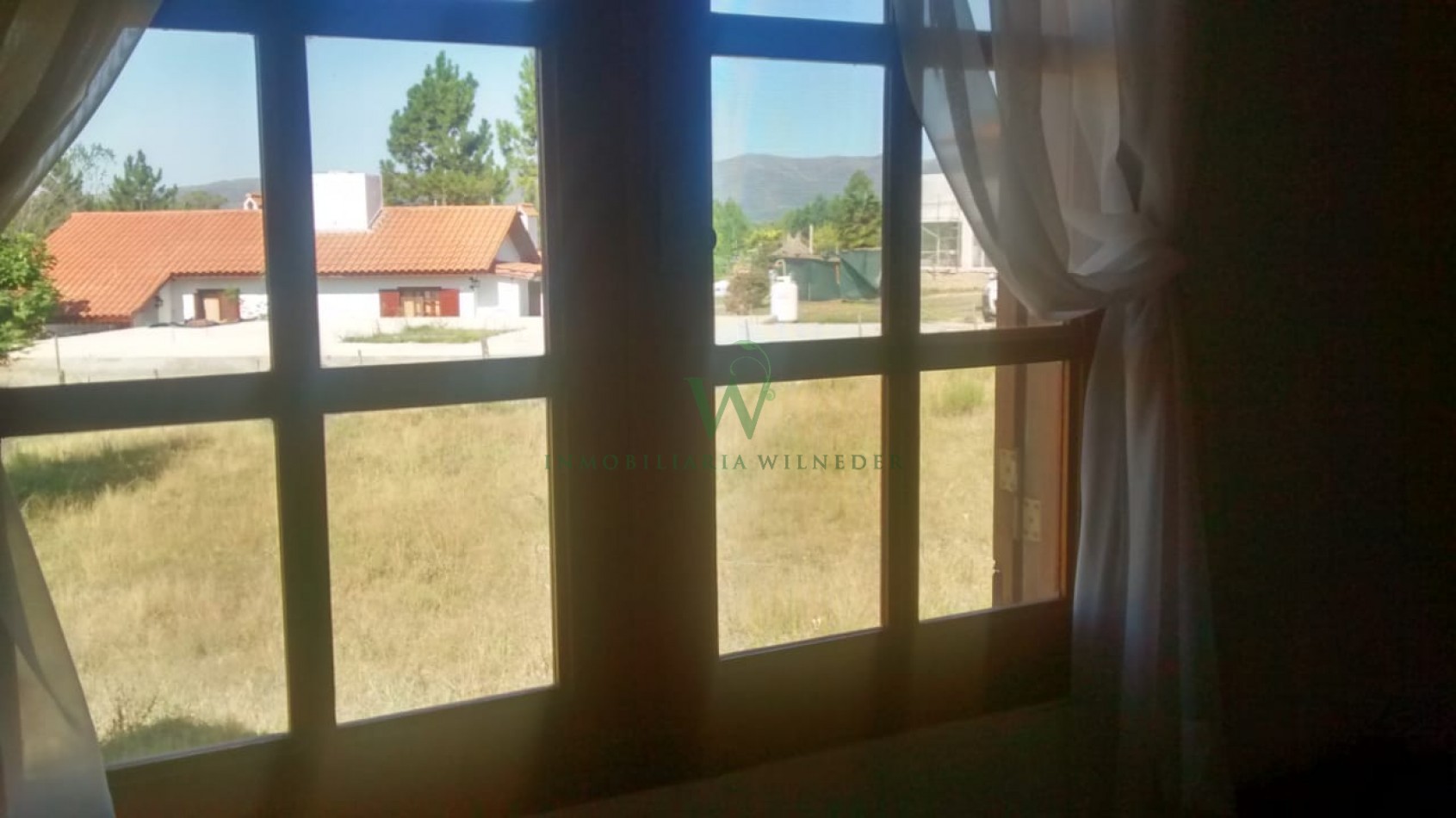 Casa frente al rio Los Reartes, zona de balneario (COD 489)