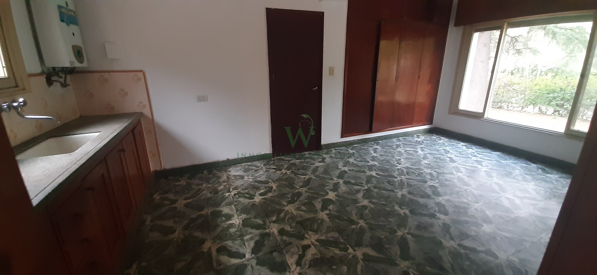 En venta 2 casas sobre terreno de 1300m2- Gas natural. (COD 477)