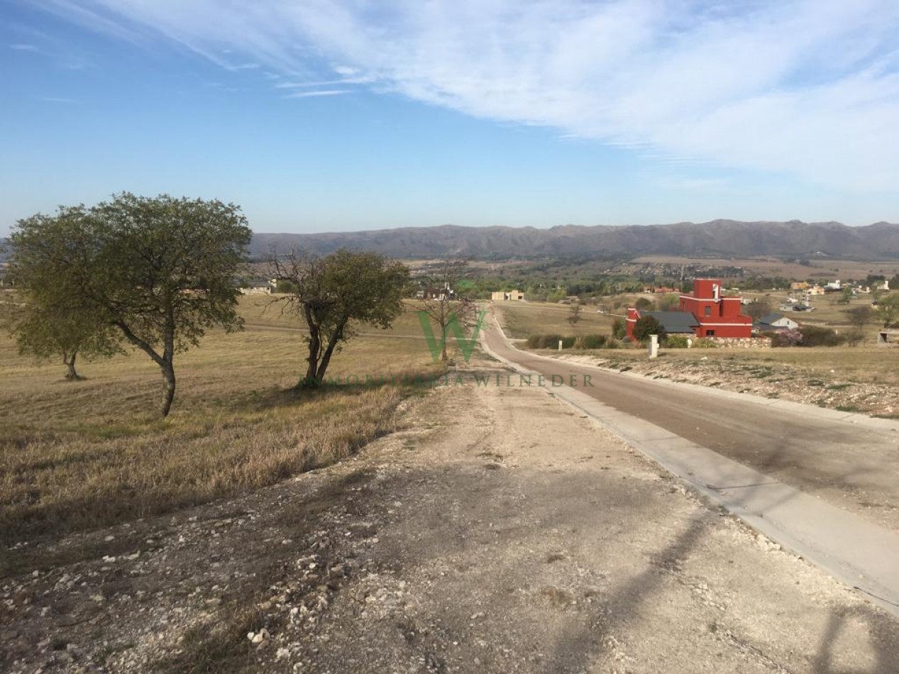 Terreno Altos del Corral 2523m2 en esquina, barrio cerrado , guardia las 24 hs