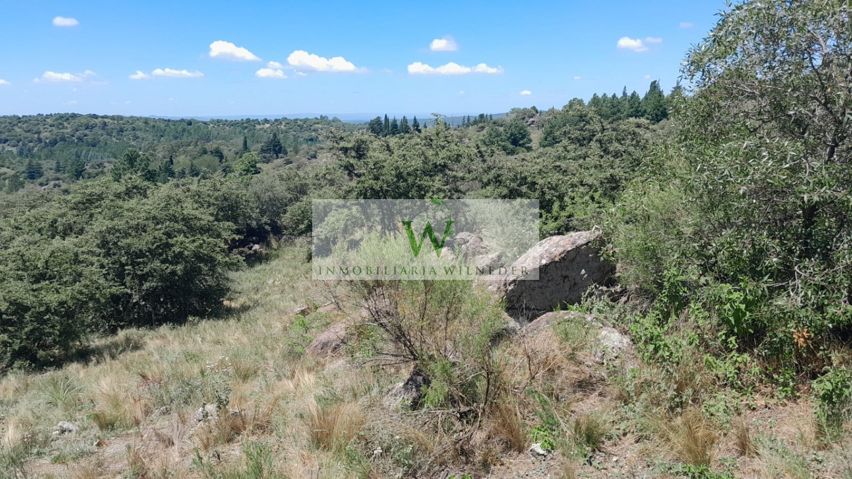  Atos pampa, fraccion 1 hectarea, contiene 3 arroyos , vista a las sierras 