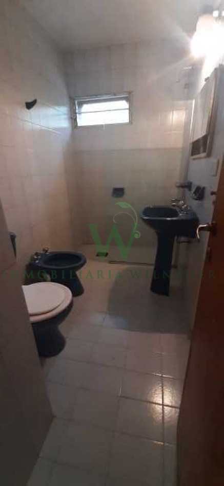 En venta 2 casas sobre terreno de 1300m2- Gas natural. (COD 477)