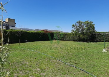 COD 01-1227- Terreno barrio Cuatro Horizontes, calle Cornelia Heinrich