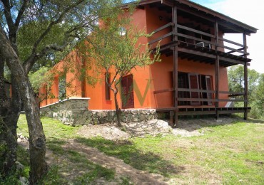 COD 660- Vivienda 2 dormitorios, 2 baños- Barrio Las Lagunitas
