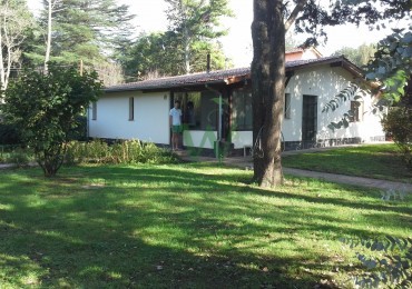 COD 658- Vivienda 2 dormitorios, parque de 2492m2, GAS NATURAL